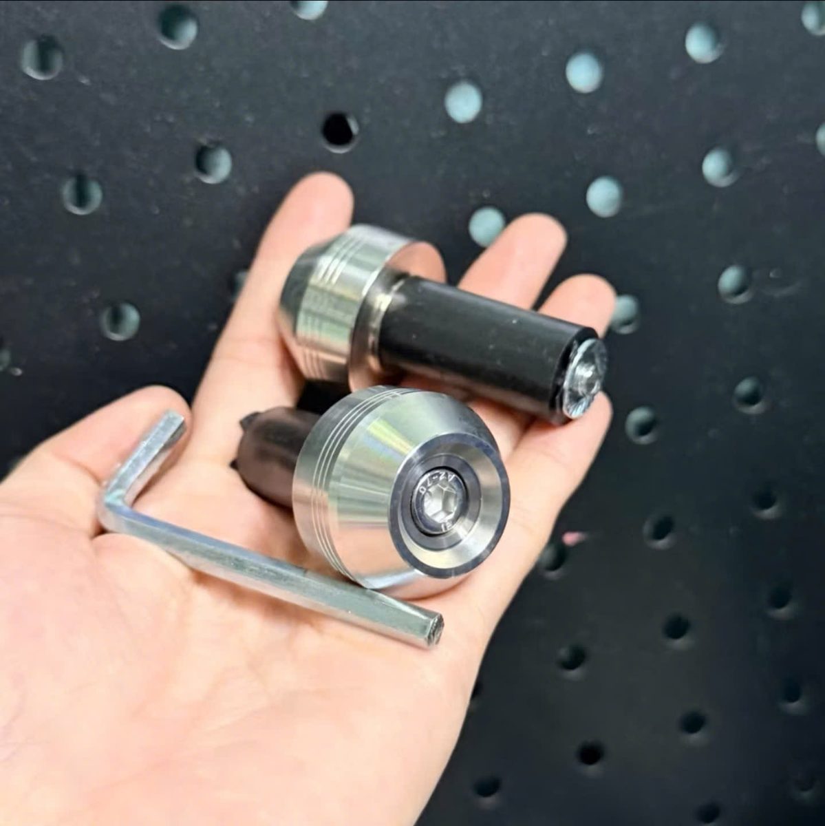 Cặp gù xe điện inox 304 ( không phay )